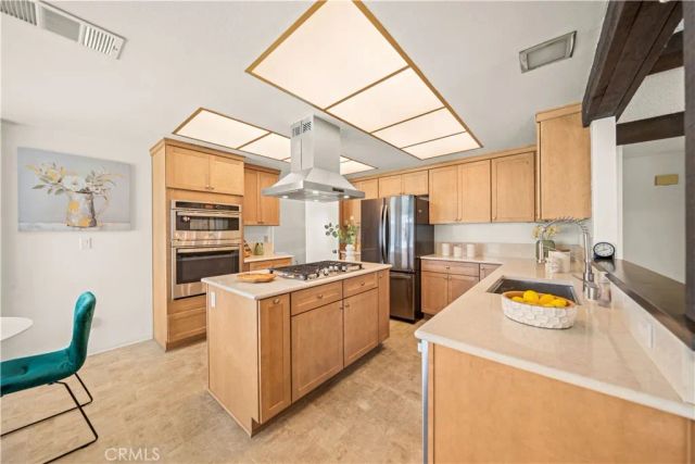 915 Kilmary, Glendale, CA 91207
