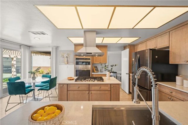 915 Kilmary, Glendale, CA 91207
