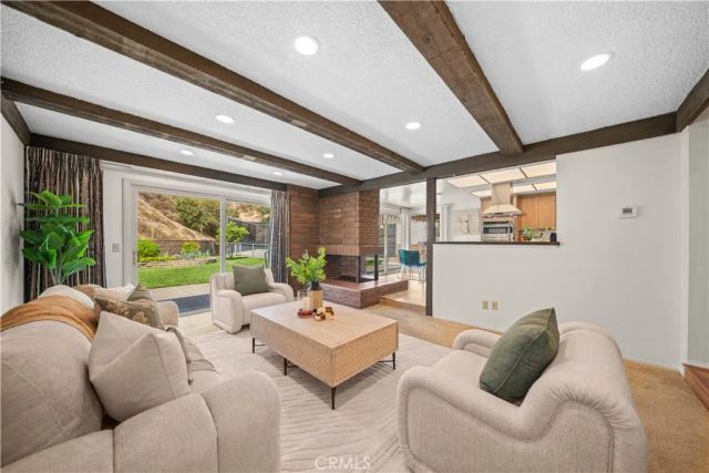 915 Kilmary, Glendale, CA 91207