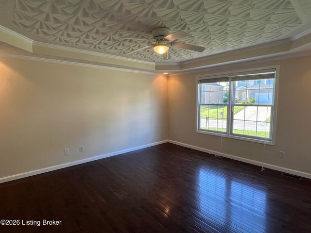 6006 Ledgerock Cove Pl, Louisville, KY 40219