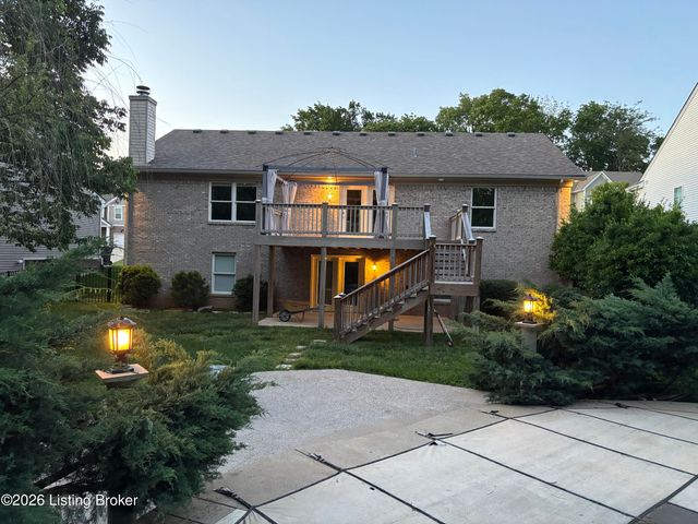 6006 Ledgerock Cove Pl, Louisville, KY 40219