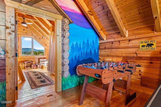 1089 Towering Oaks Drive, Sevierville, TN 37876