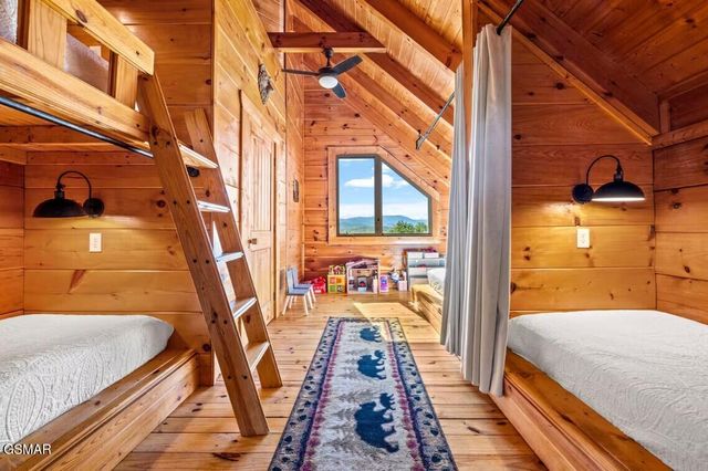 1089 Towering Oaks Drive, Sevierville, TN 37876