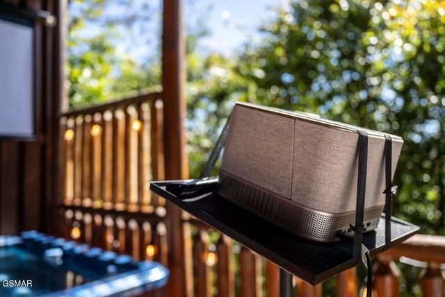 1089 Towering Oaks Drive, Sevierville, TN 37876