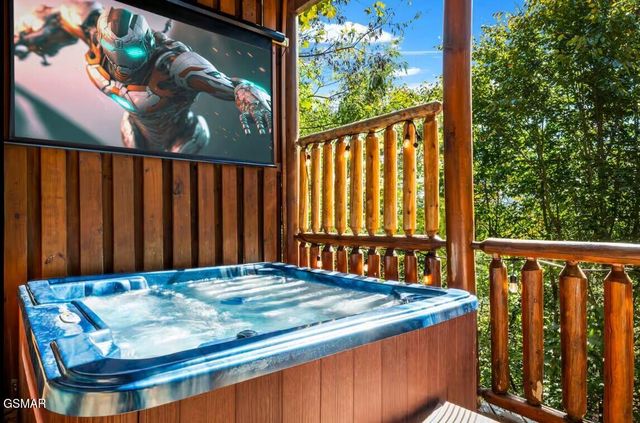 1089 Towering Oaks Drive, Sevierville, TN 37876