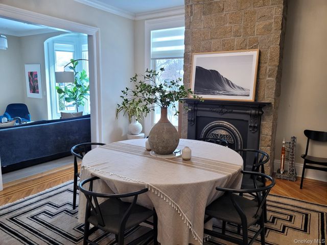 41 Hilton Avenue, Garden City, NY 11530