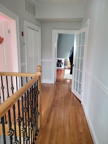 41 Hilton Avenue, Garden City, NY 11530