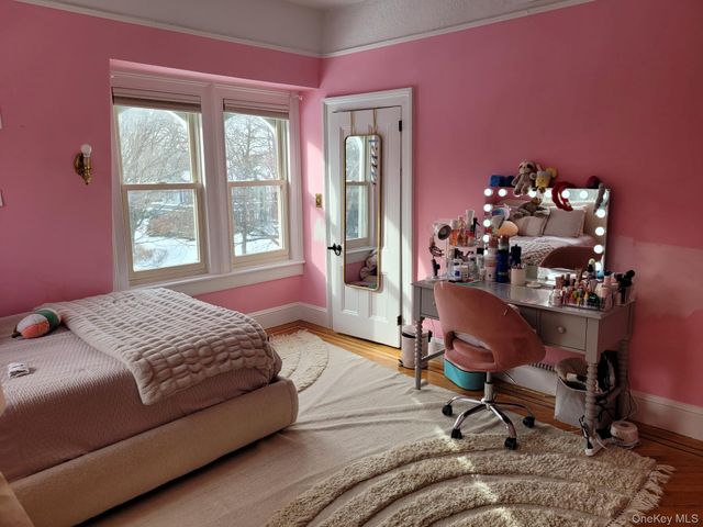 41 Hilton Avenue, Garden City, NY 11530