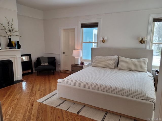 41 Hilton Avenue, Garden City, NY 11530