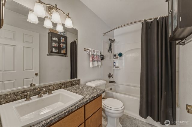 1140 SE Colonial Drive, College Place, WA 99362