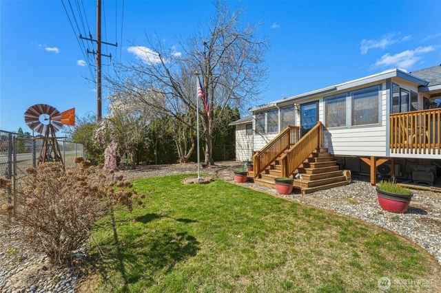 1140 SE Colonial Drive, College Place, WA 99362