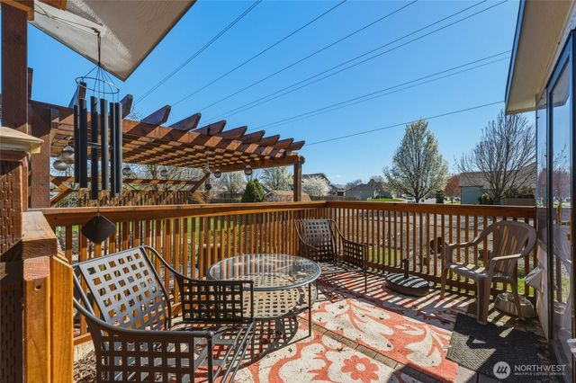 1140 SE Colonial Drive, College Place, WA 99362