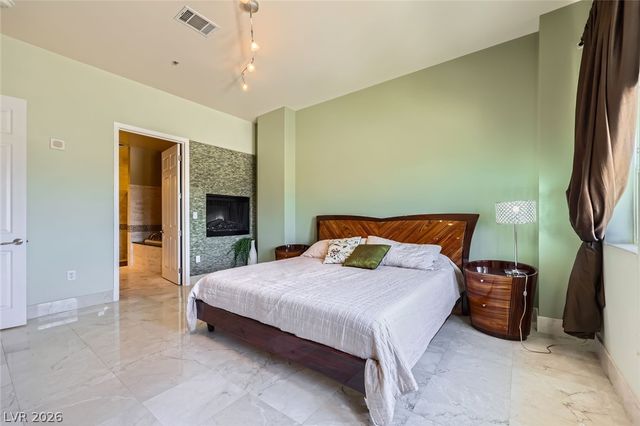 2455 West Serene Avenue 923, Las Vegas, NV 89123