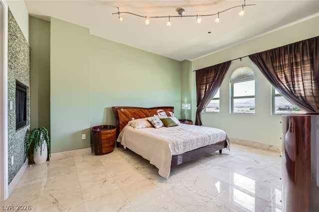 2455 West Serene Avenue 923, Las Vegas, NV 89123