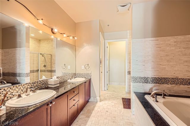 2455 West Serene Avenue 923, Las Vegas, NV 89123