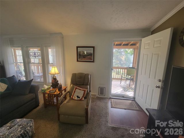 131 Dahlia Lane, Waynesville, NC 28785