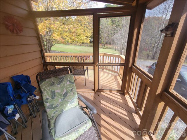 131 Dahlia Lane, Waynesville, NC 28785