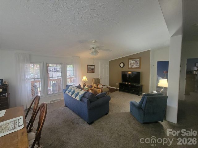 131 Dahlia Lane, Waynesville, NC 28785