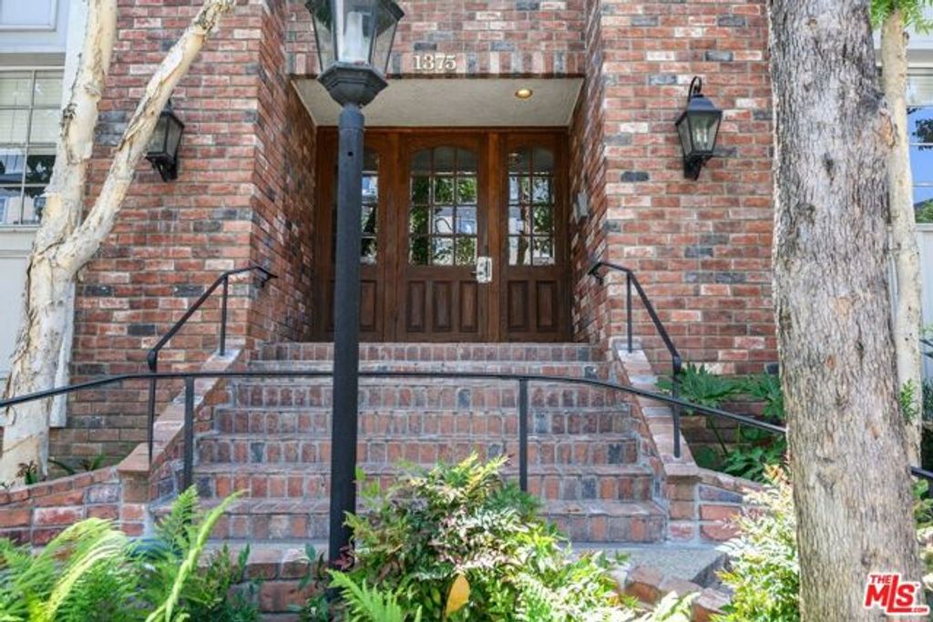 1375 Kelton Avenue 108, Los Angeles, CA 90024