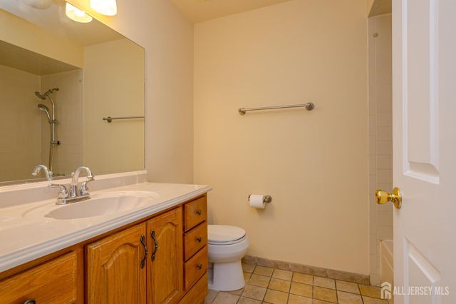 1005 Hidden Village Drive, Perth Amboy, NJ 08861