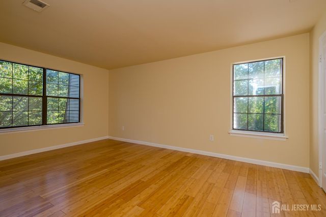 1005 Hidden Village Drive, Perth Amboy, NJ 08861