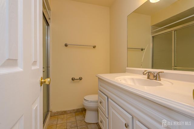 1005 Hidden Village Drive, Perth Amboy, NJ 08861