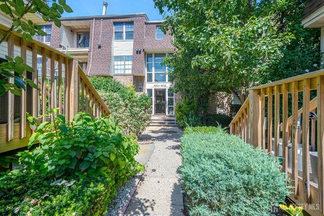 1005 Hidden Village Drive, Perth Amboy, NJ 08861