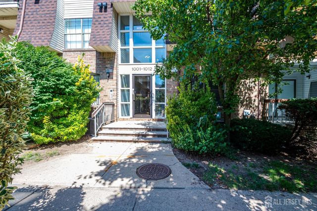 1005 Hidden Village Drive, Perth Amboy, NJ 08861