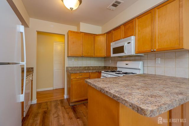 1005 Hidden Village Drive, Perth Amboy, NJ 08861