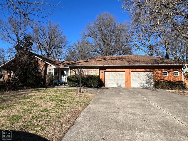 1300 N 6th Street, Blytheville, AR 72315