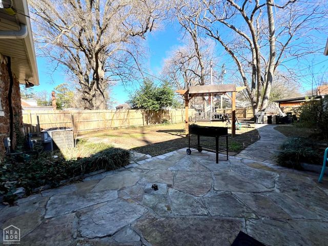 1300 N 6th Street, Blytheville, AR 72315
