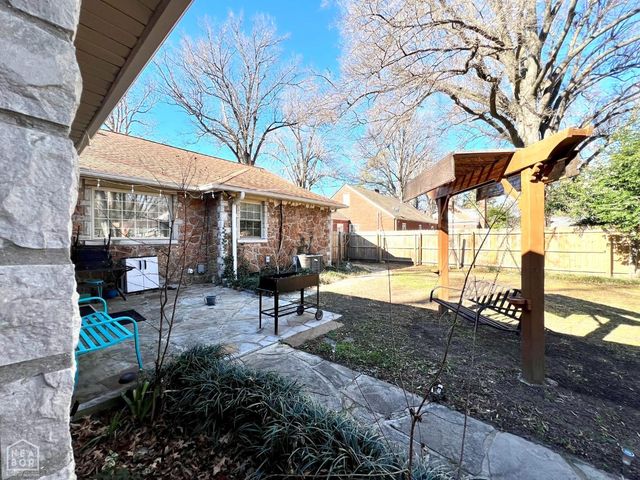 1300 N 6th Street, Blytheville, AR 72315