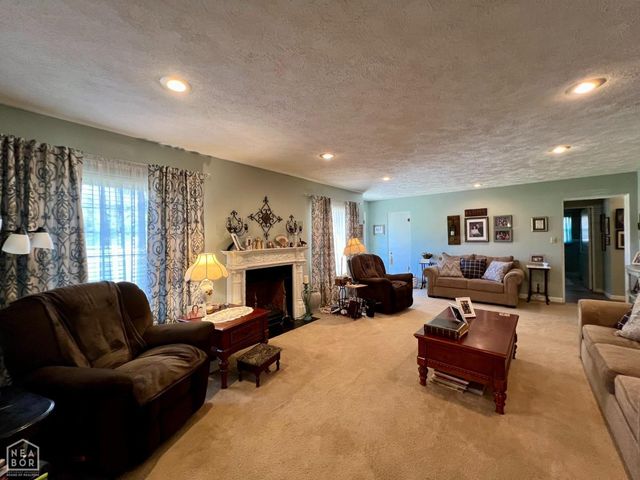 1300 N 6th Street, Blytheville, AR 72315