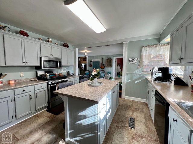 1300 N 6th Street, Blytheville, AR 72315