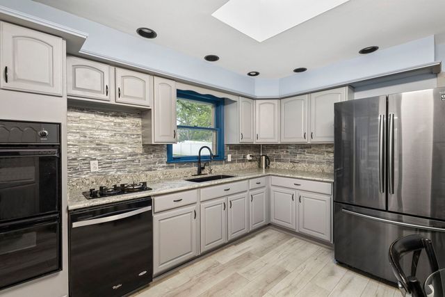 13064 S 71ST Avenue, Palos Heights, IL 60463