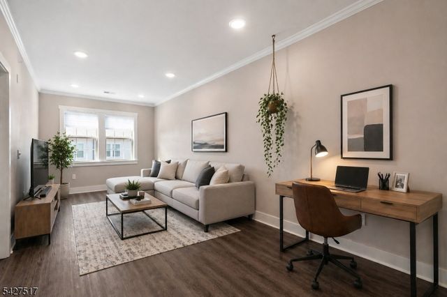 81 Arnold Dr, Wood-ridge Boro, NJ 07075