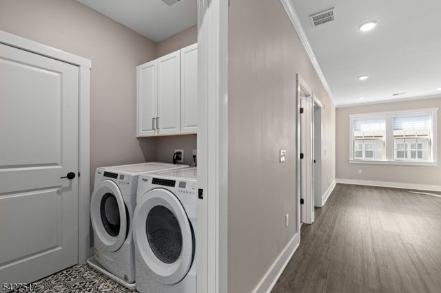 81 Arnold Dr, Wood-ridge Boro, NJ 07075
