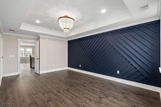 81 Arnold Dr, Wood-ridge Boro, NJ 07075