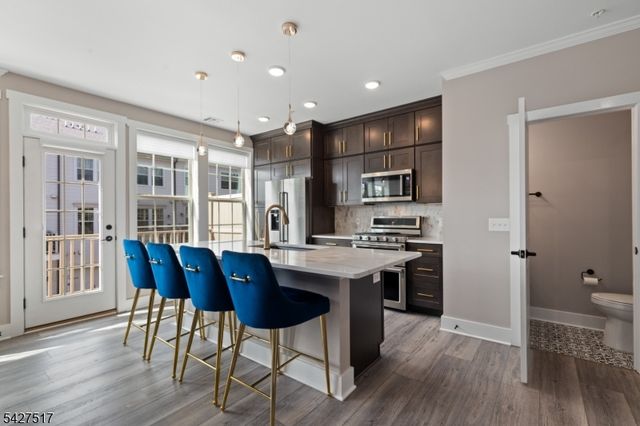 81 Arnold Dr, Wood-ridge Boro, NJ 07075
