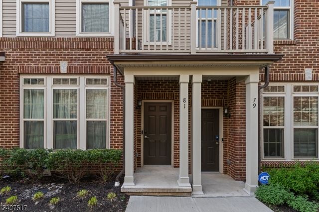 81 Arnold Dr, Wood-ridge Boro, NJ 07075