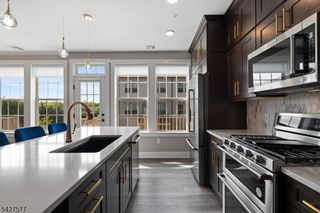 81 Arnold Dr, Wood-ridge Boro, NJ 07075