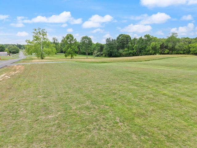 5764 E Kentucky 619, Russell Springs, KY 42642