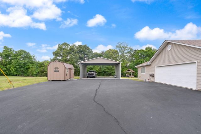 5764 E Kentucky 619, Russell Springs, KY 42642