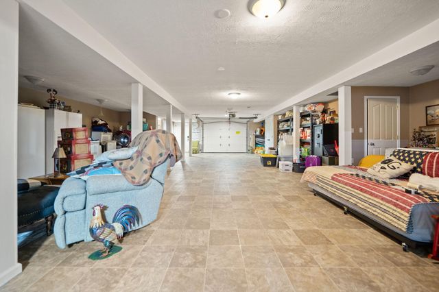5764 E Kentucky 619, Russell Springs, KY 42642