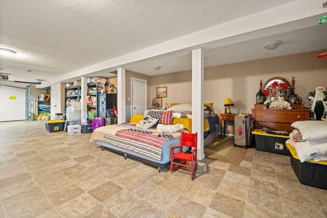 5764 E Kentucky 619, Russell Springs, KY 42642