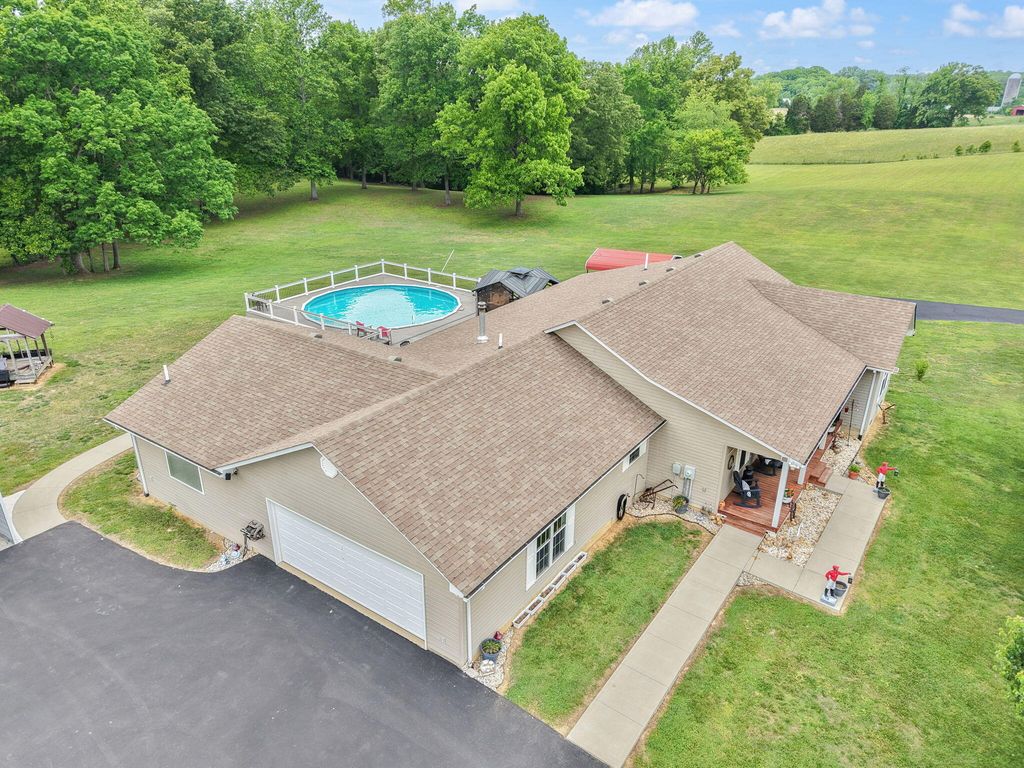 5764 E Kentucky 619, Russell Springs, KY 42642