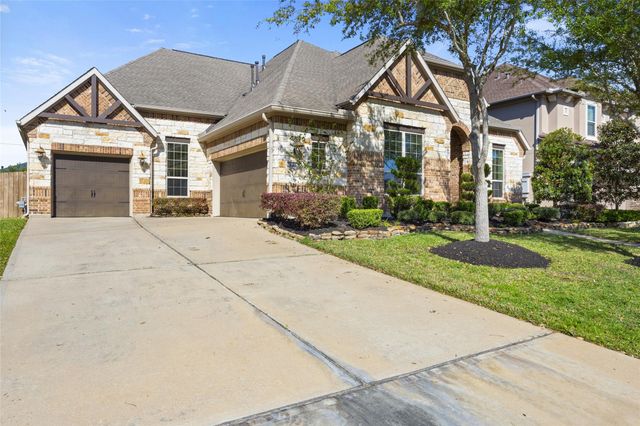1312 Tamina Pass Lane, Friendswood, TX 77546