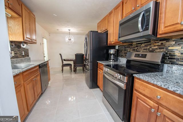 130 Gales Way, Newnan, GA 30263