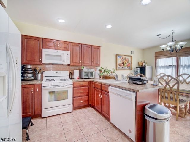 36 N 21St St, Kenilworth Boro, NJ 07033