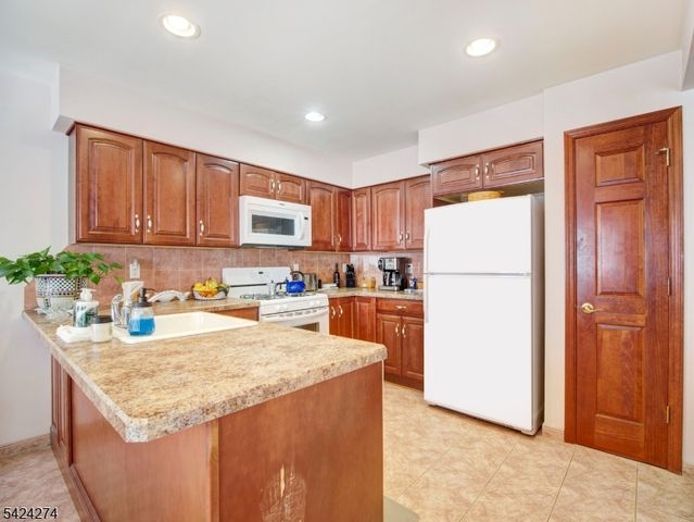 36 N 21St St, Kenilworth Boro, NJ 07033